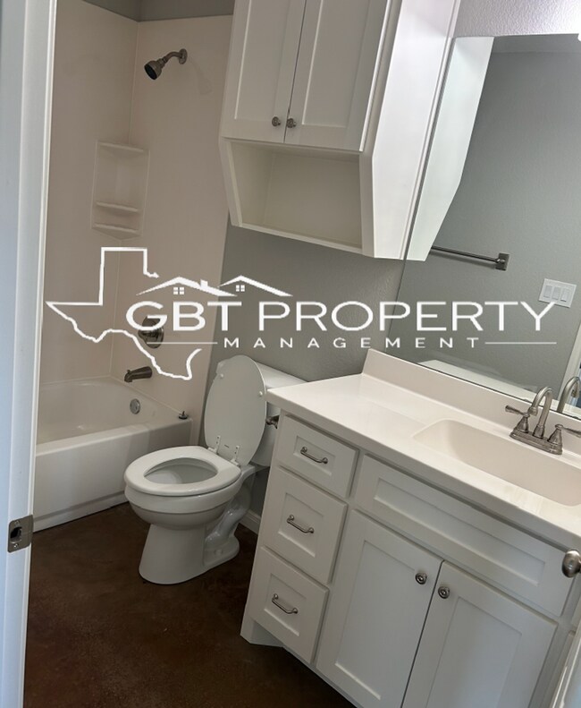 Photo - 389 E Burleson Ave