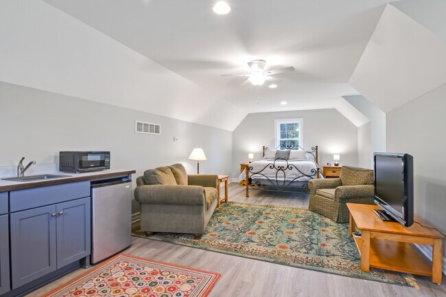 Open Floor Plan - 8996 S Mill Rd