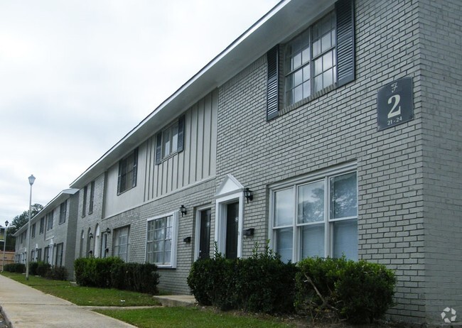 Building Photo - Foxwood Apartment Townhomes