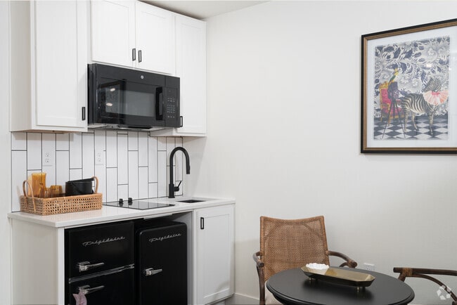 Studio - 253SF - Kitchen