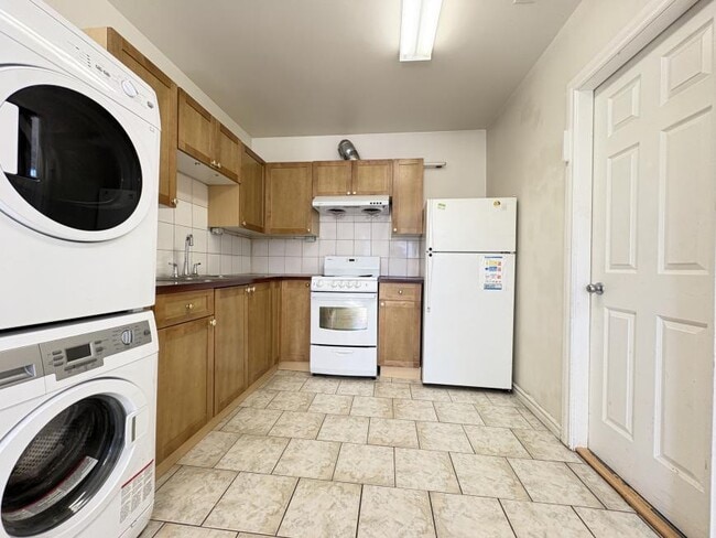Photo - 2 bedroom in Burnaby BC V5H 3W8