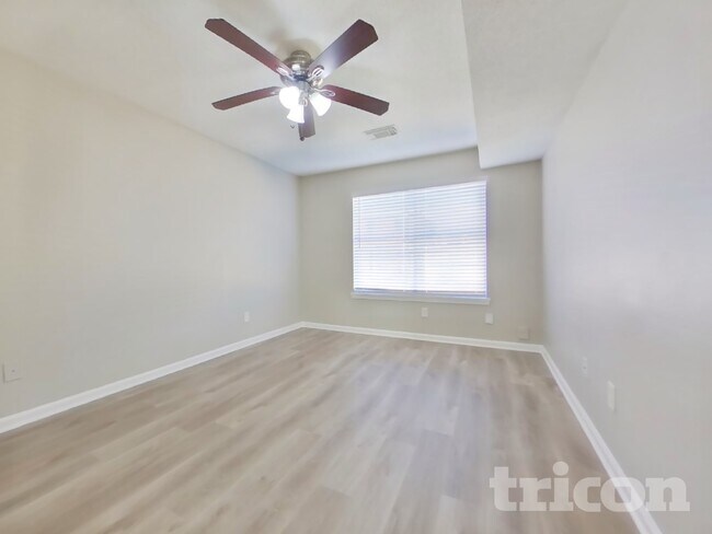 Photo - 3126 Kelling St