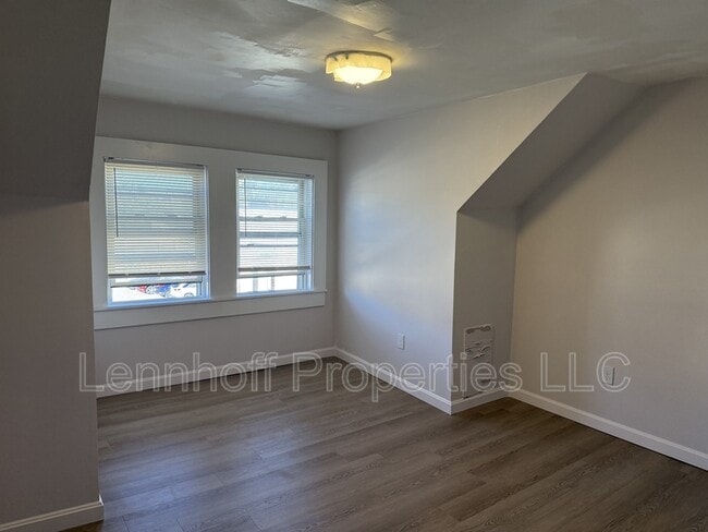 Photo - 31 Hilton St Unit 2
