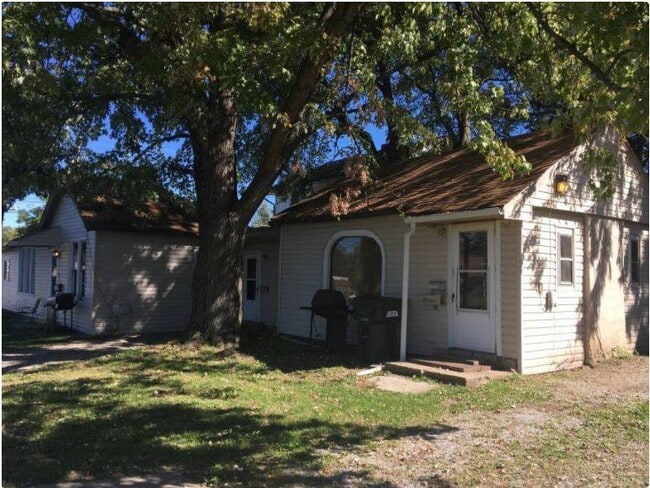 Building Photo - 1249 Bausher Ave NW