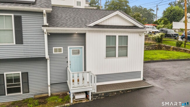 65 Sterling St