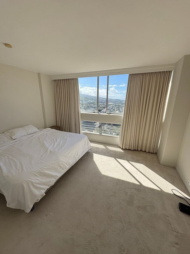 Photo - Beautiful views at Banyan Tree Plaza! 2 bedroom, 2 bath, 1 parking