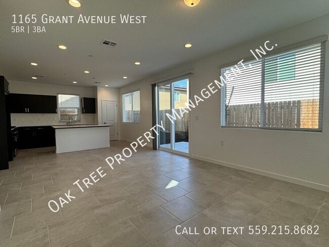 Photo - 1165 Grant Ave W