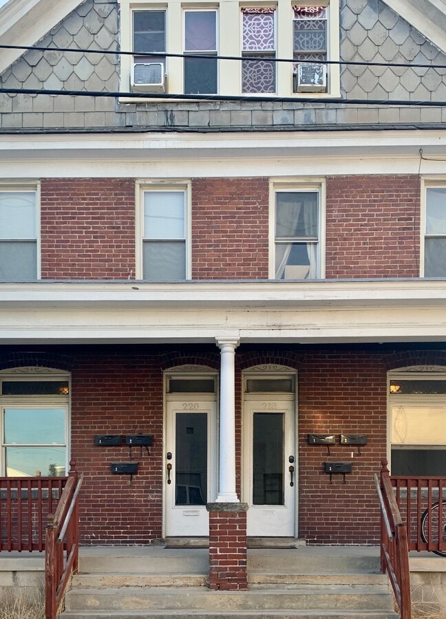 Photo - 325 Williams St Unidad A
