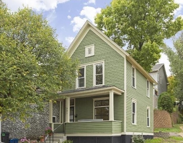 Building Photo - 351 Grand Ave Rental