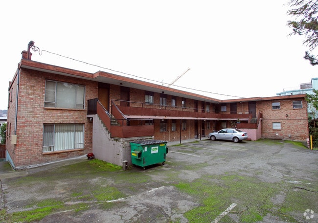 Highland Court