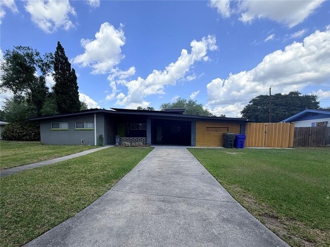 Building Photo - 1632 Pineberry St