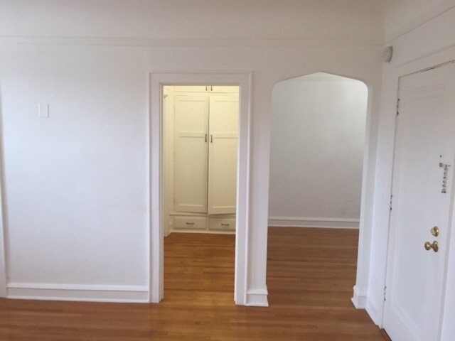 Photo - 4008 N McVicker Ave