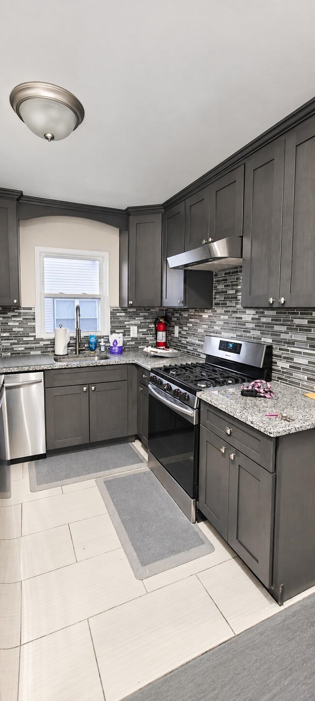 275 Maple St Unit 1
