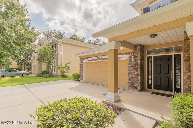 Photo - 608 Spruce Creek Rd