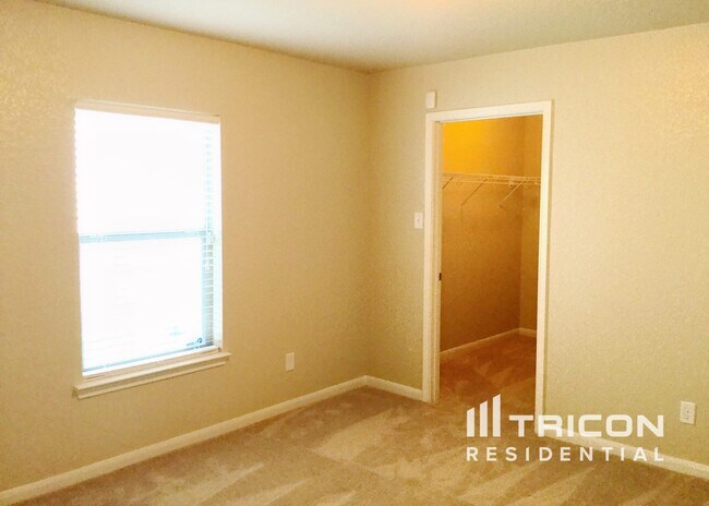 Photo - 5118 Badland Beacon