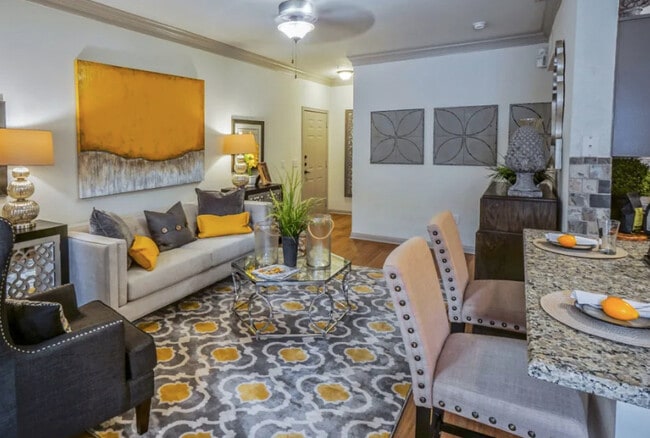 Photo - Lease Today, Smile Tomorrow Unidad ASTSL