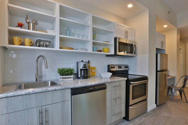 Photo - 283 Portage Ave