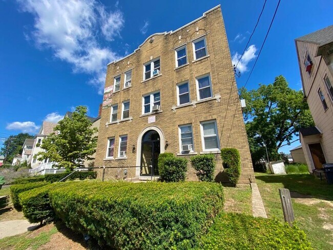 Photo - 46 Grace St / Dorothy Apartments, LLC