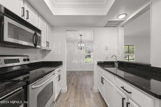 Photo - 908 Shoreline Cir