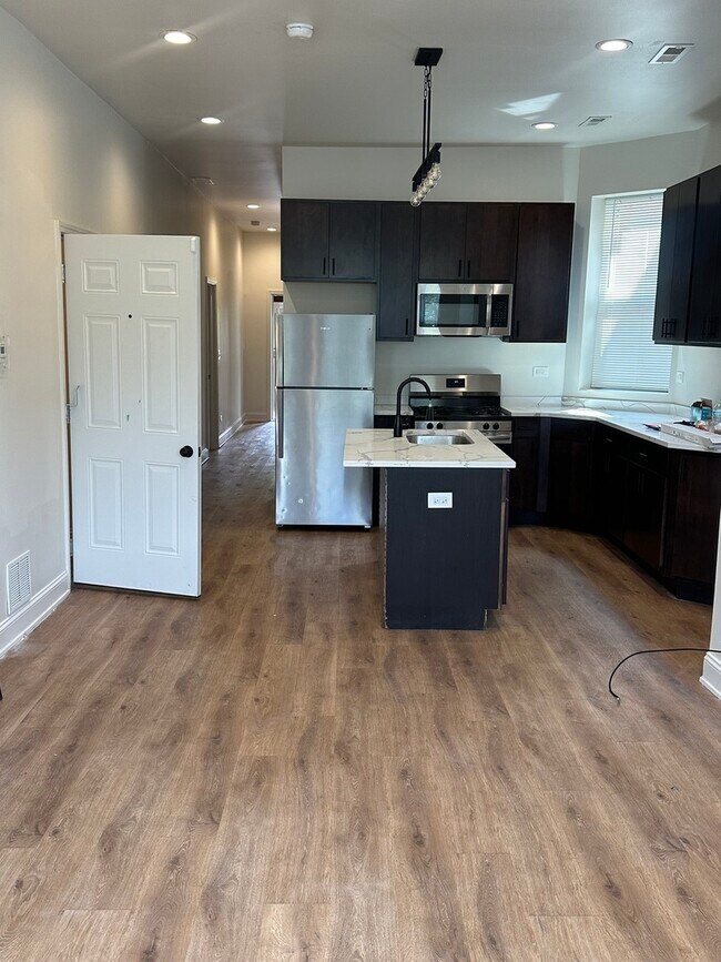 Photo - 6613 S Vernon Ave