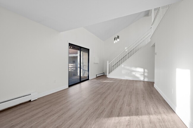 140 Silver Ln