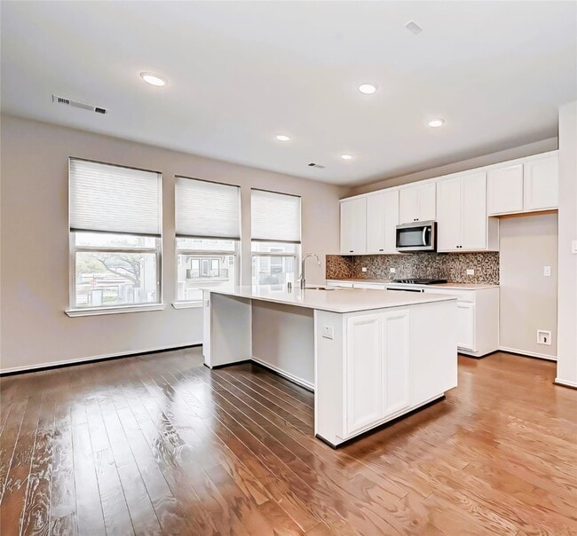 Photo - 3115 Roseland Terrace Ln