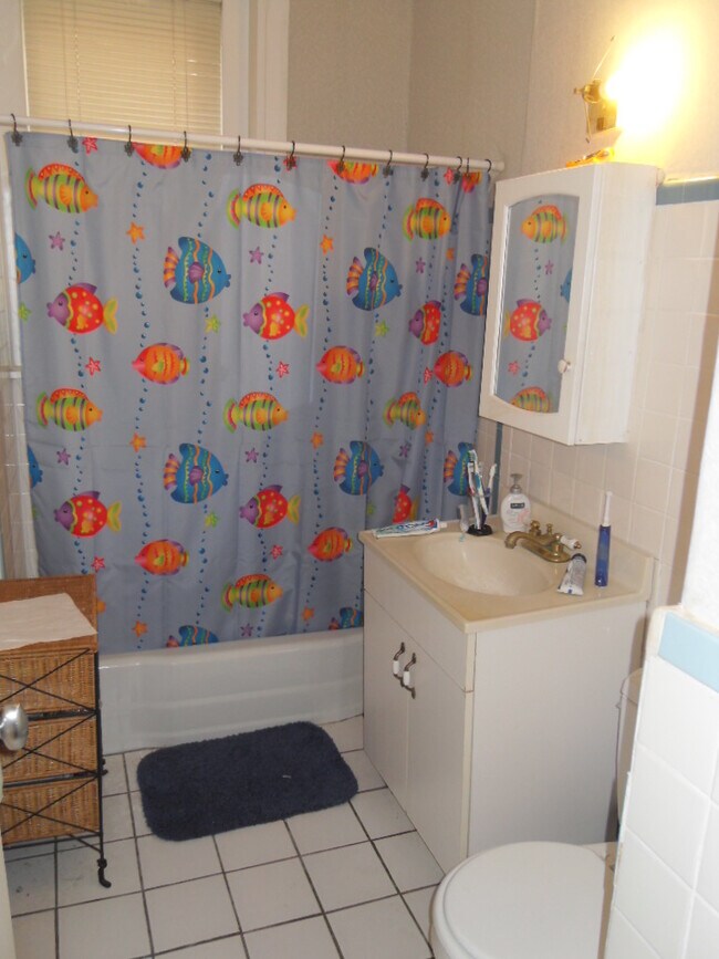 Photo - 10 Parkway Rd Unit 2