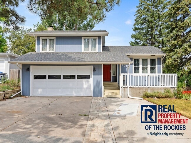 4 Bed 3 Bath Tri Level in Prime - Image