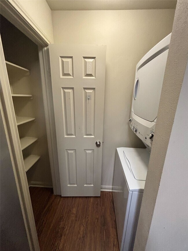 Photo - 7600 Emmett F Lowry Expy Unit 404