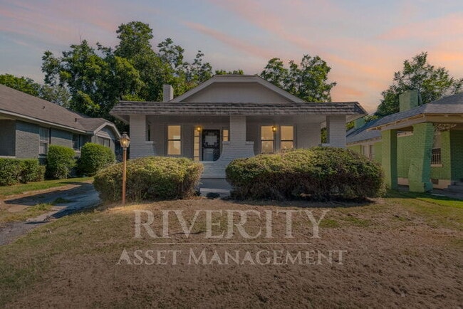 Building Photo - Step into a piece of Memphis history with ... Rental
