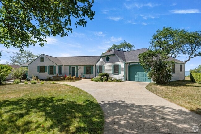 Building Photo - 37 Marmion Way Rental
