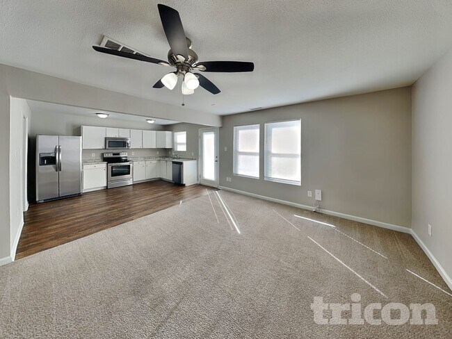 Photo - 908 Littleton Dr