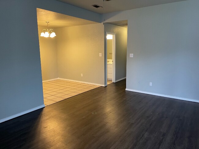 Photo - 504 N Sewell Dr Unit B