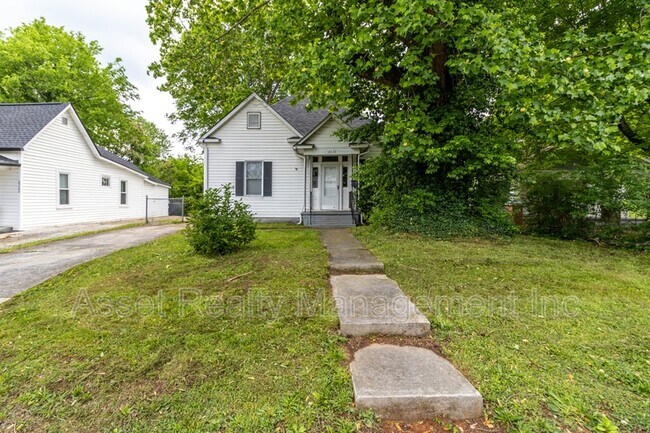 Photo - 2638 Barton St
