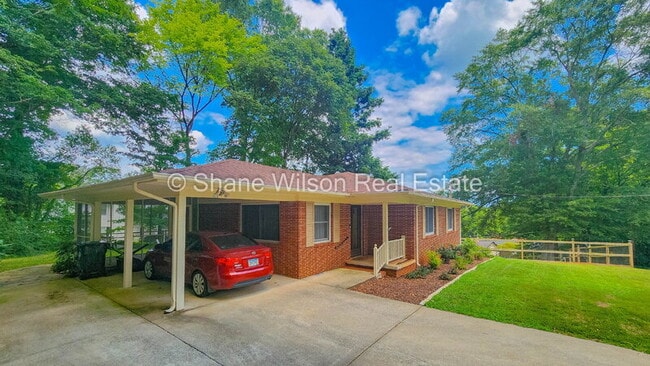 Photo - 916 Hardwick Cir