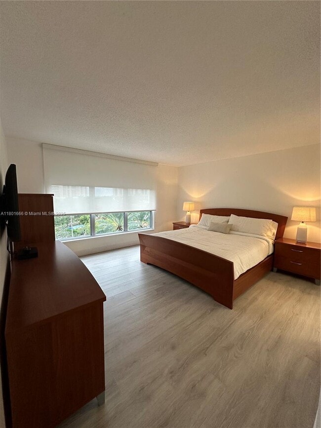 Photo - 3600 Mystic Pointe Dr Apartment Unit 707