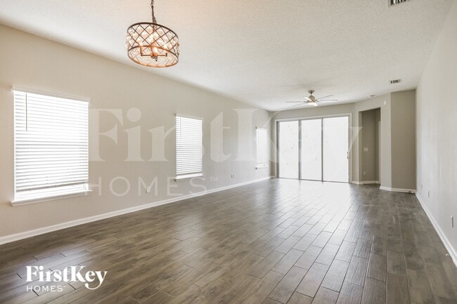 Photo - 273 Ferndale Wy