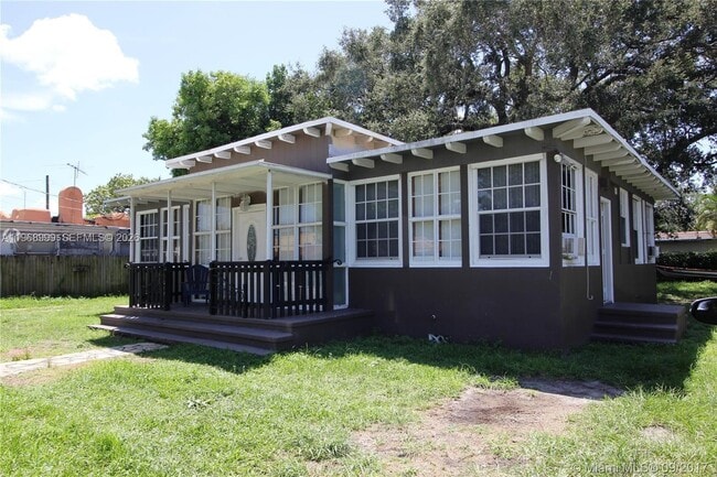 Building Photo - 40 NW 58th Ave Unit 2