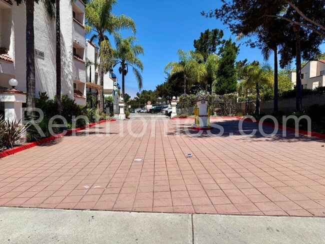 Photo - 8320 Regents Rd Unit 1-H