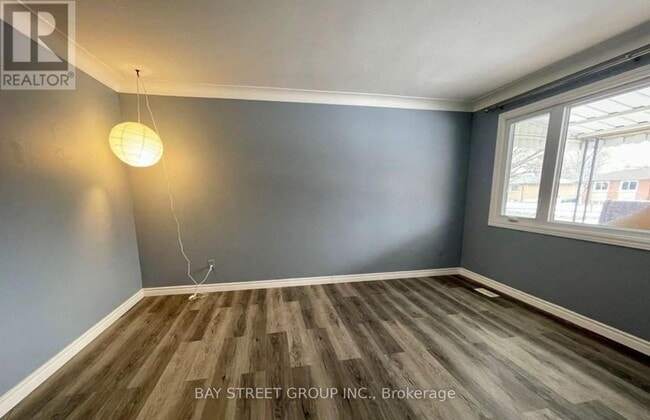 Photo - 6852 Hagar Ave