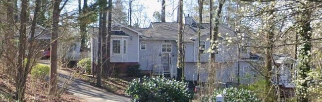 Building Photo - 3666 Lakewood Ct