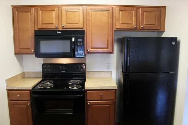 Photo - UPSTAIRS 2 BD UNIT w/ PRIVATE COVERED BALCONY Unit C