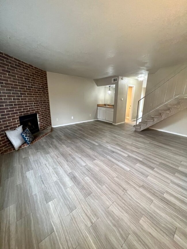Photo - 1,562 sf Duplex in Norman