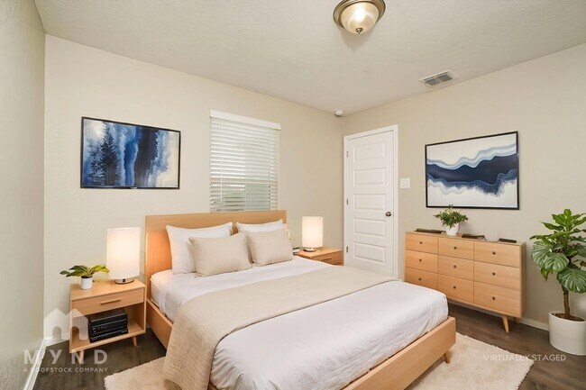 Photo - 230 Savage St