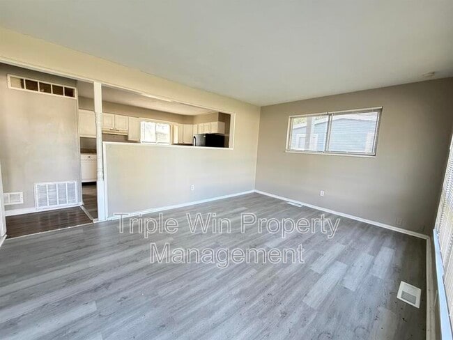 Photo - 1710 Kay Dr