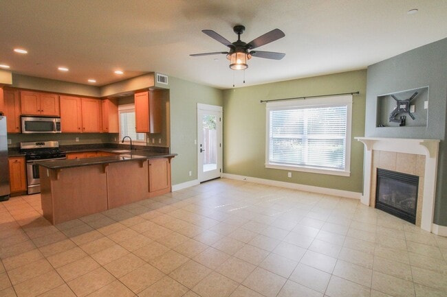 Photo - Walnut Grove 3 Bedroom Townhouse