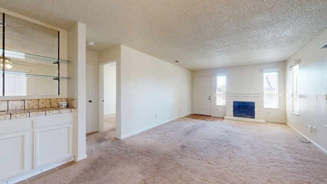 Photo - 1027 W Dakota Ave