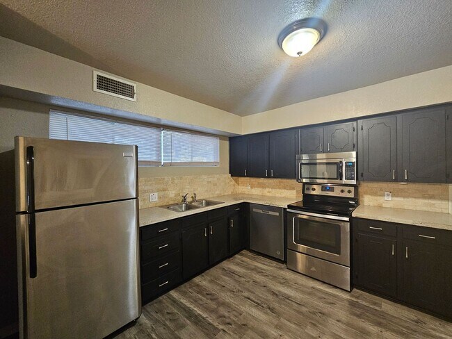 1801 S 41st St Unidad 1801 S 41st Street - A