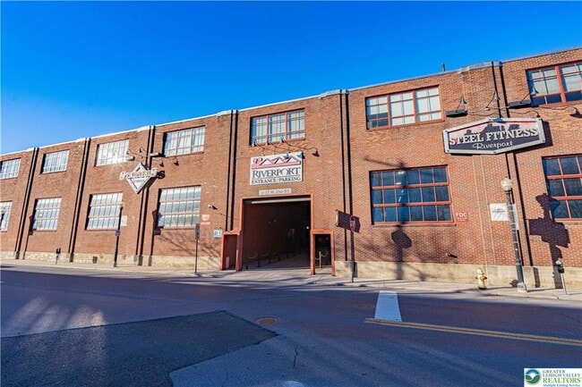 Building Photo - 11 W 2nd St Unit 328