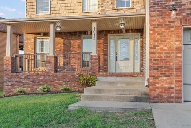 Photo - Pet Friendly Four Bedroom with Bonus!